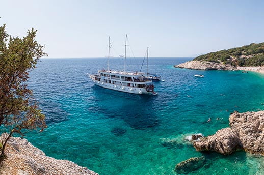Swim in beautiful bays from the MV Dalmatia