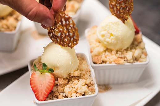 Enjoy delicious food, such as this apple crumble, in GoldLeaf